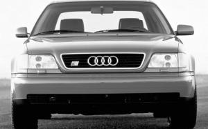 Audi S6 Sedan 1994 года (NA)